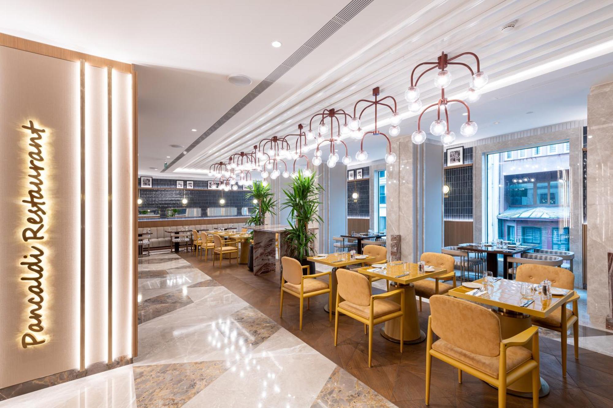 Otel Ramada Plaza By Wyndham Center 5*